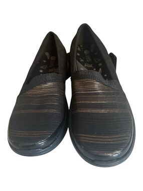 BZees size 10 Womens Lolipop Slip On Shoes